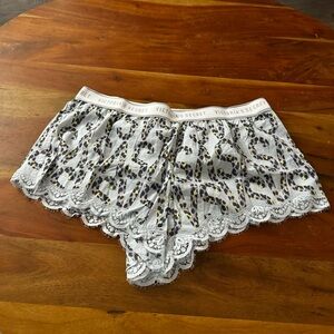 Victoria’s Secret Shorts Size Small